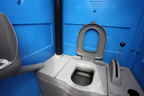 Portable Toilet Options We Offer in Lake Summerset, IL